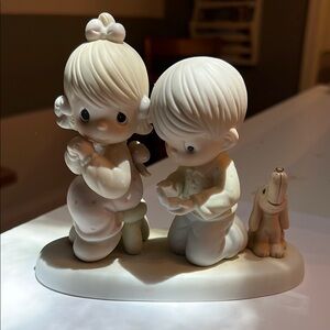 Precious Moments engagement Figurine